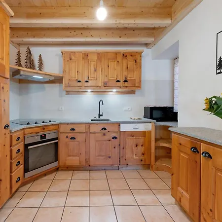 Le Revet La Margerie Apartment *